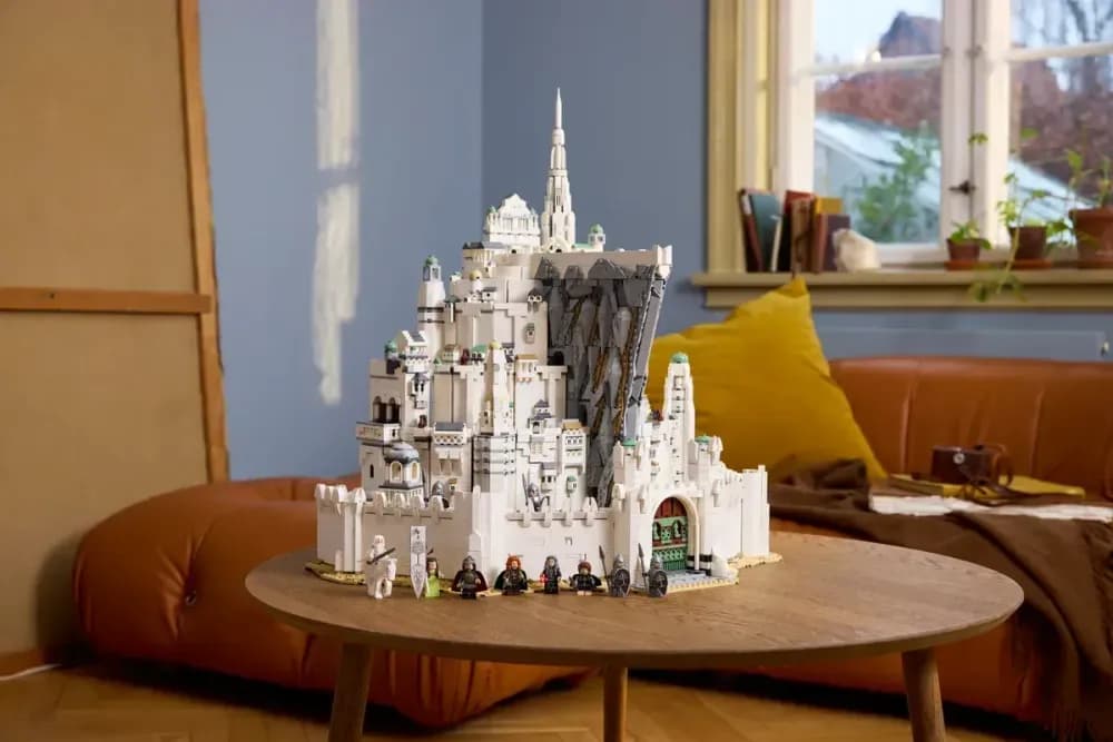 Featured Image - LEGO Minas Tirith: il set de Il Signore degli Anelli da 8.278 pezzi che tutti stavamo aspettando