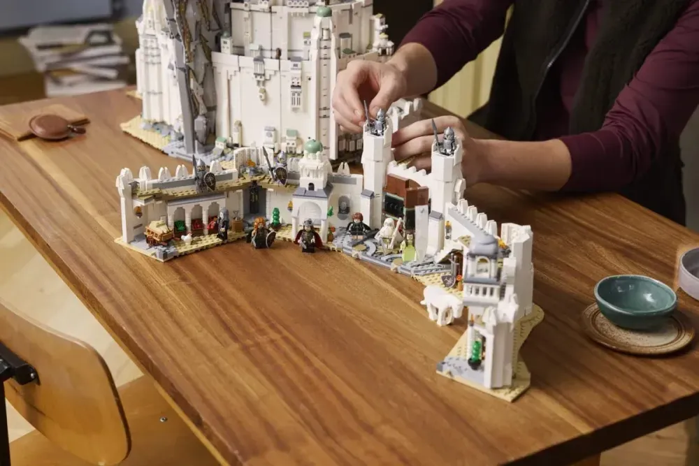 LEGO Icons 11377 Minas Tirith 'the right choice creatively'